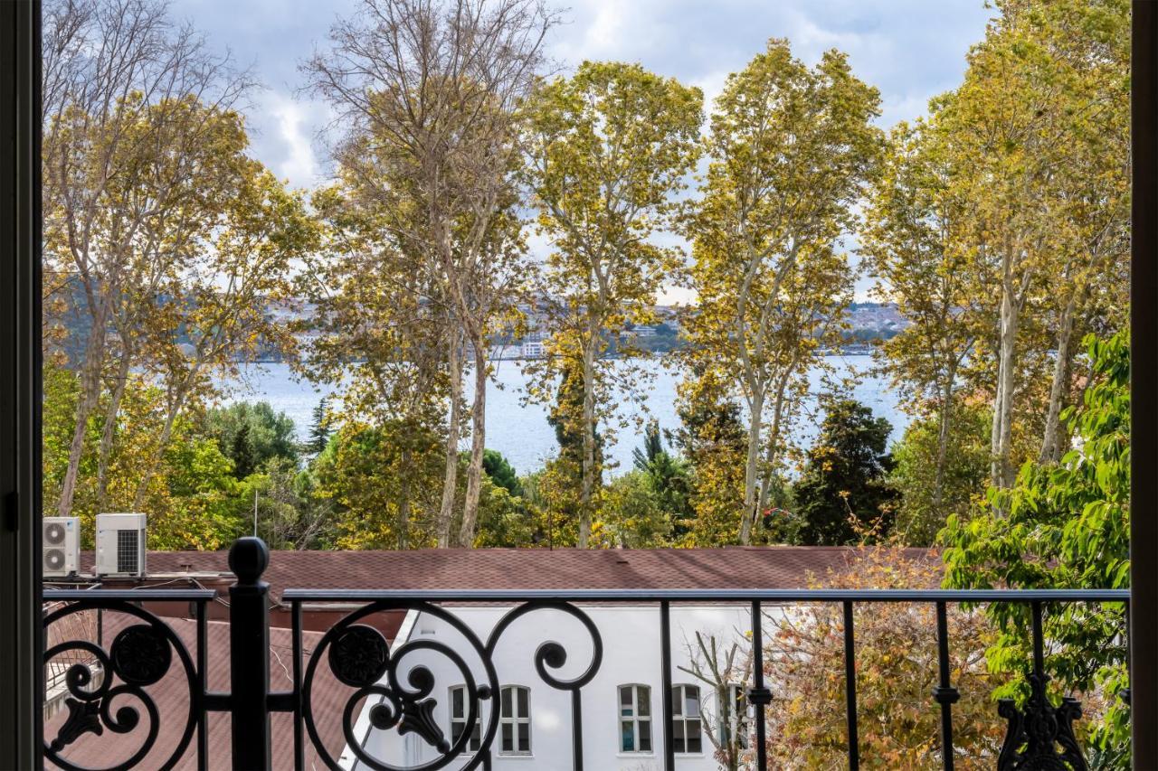 Ciragan Bosphorus * Istanbul